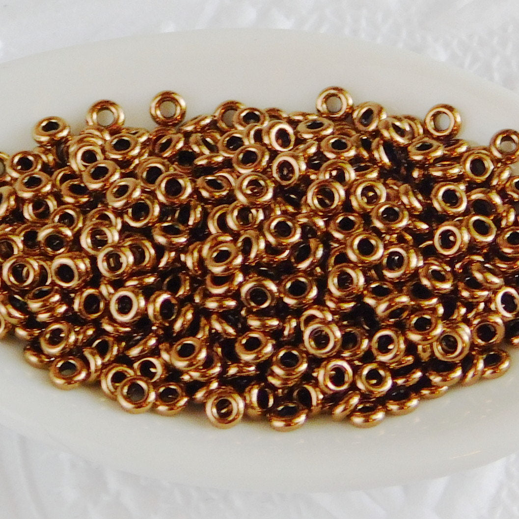 Toho Bronze Demi Round 8/0 Seed Bead