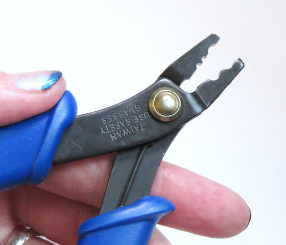 Mighty Crimping Pliers_3x3mm Crimps_Beadsmith