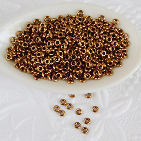 8/0 Toho Demi Rounds_#221 Metallic Bronze_8 grams_Seed Beads_3mm Demi Rounds